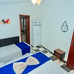 Apto 08 Min A Pe, Praia Taperapuan! Piscina! Estacionamento Gratis!